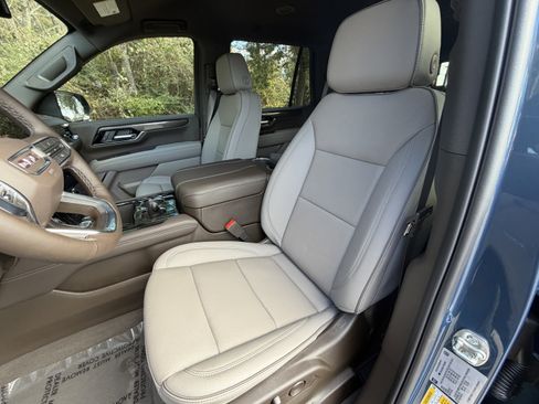 New 2026 GMC Yukon Elevation image 16