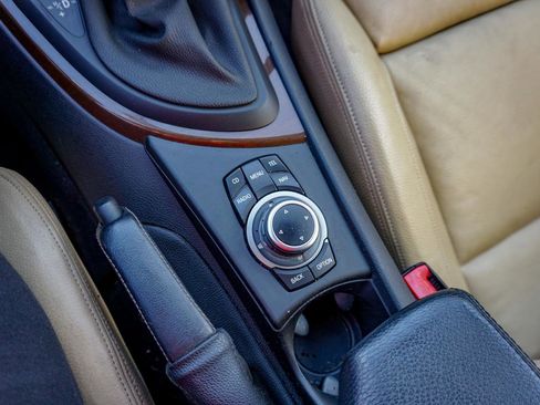 Used 2012 BMW 128i Convertible image 19