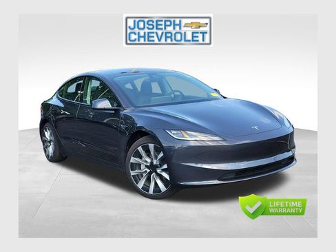 Used 2025 Tesla Model 3 Long Range RWD image 1
