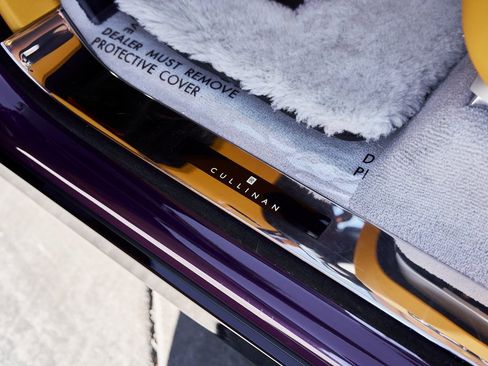 Used 2025 Rolls-Royce Cullinan image 37