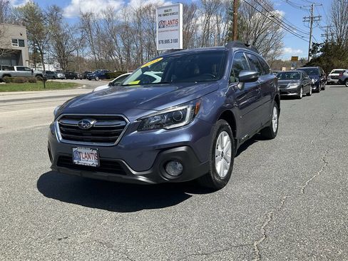 Used 2018 Subaru Outback 2.5i Premium AWD/4WD image 1