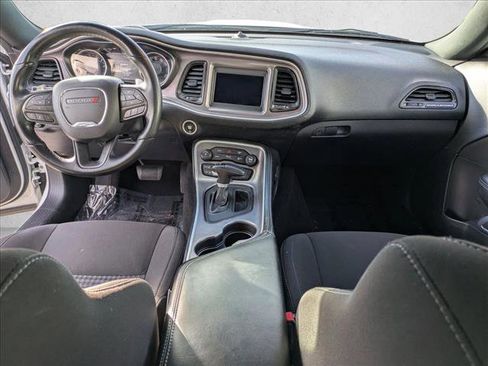 Used 2022 Dodge Challenger GT image 16