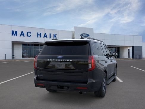 New 2026 Ford Expedition Active image 8