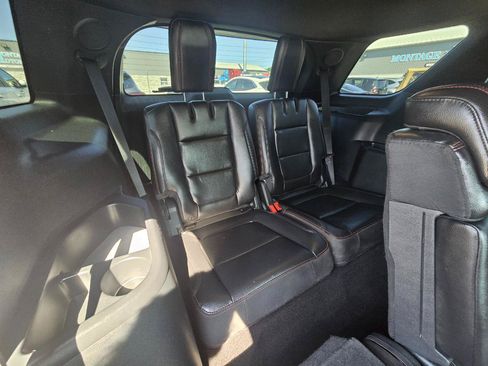 Used 2018 Ford Explorer Sport w/ Equipment Group 401A AWD/4WD image 17