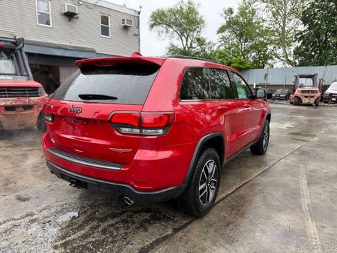 Used 2021 Jeep Grand Cherokee Trailhawk image 3