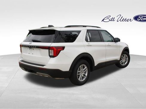 New 2026 Ford Explorer Active image 3