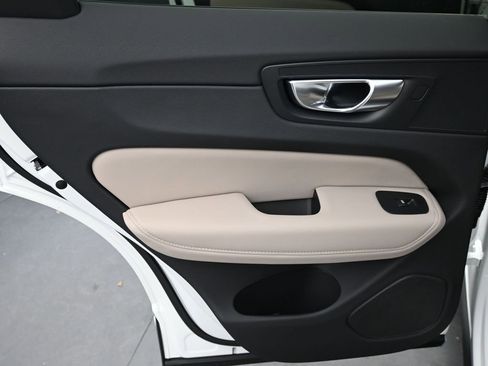 New 2026 Volvo XC60 B5 Core w/ Climate Package image 20