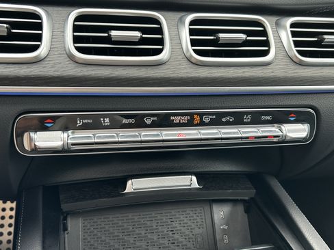 Certified 2026 Mercedes-Benz GLS 450 4MATIC image 34