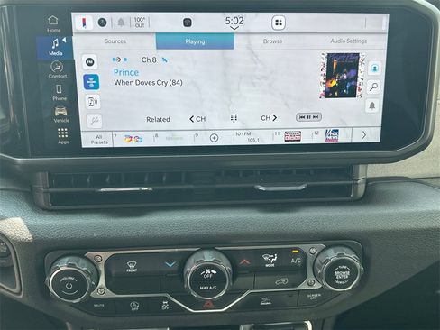 Used 2024 Jeep Wrangler Sport image 29