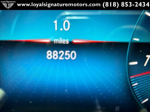 Used 2021 Mercedes-Benz GLS 450 4MATIC image 36