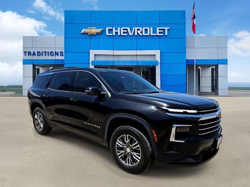 Certified 2024 Chevrolet Traverse LT FWD image 2
