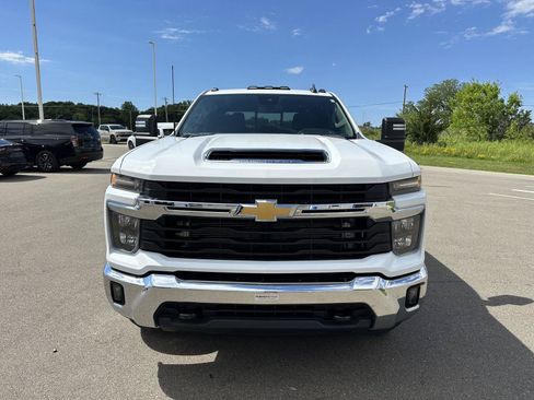 Used 2024 Chevrolet Silverado 3500 LT w/ Convenience Package AWD/4WD image 9