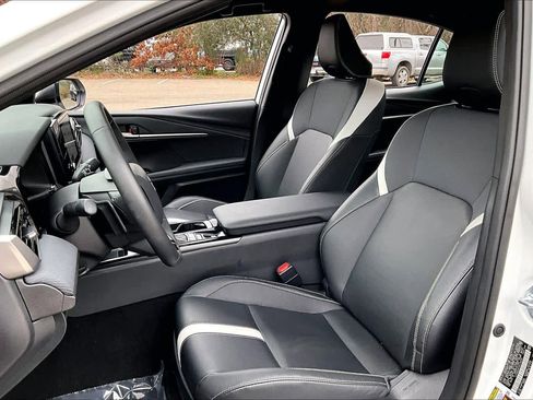 Certified 2025 Toyota Camry LE image 8