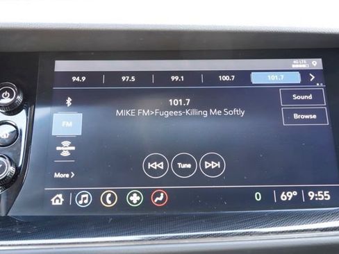 Used 2022 Buick Envision Preferred AWD/4WD image 23