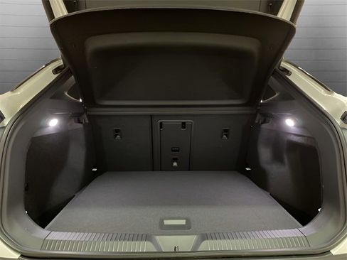 Used 2023 Volkswagen ID.4 Pro S image 79