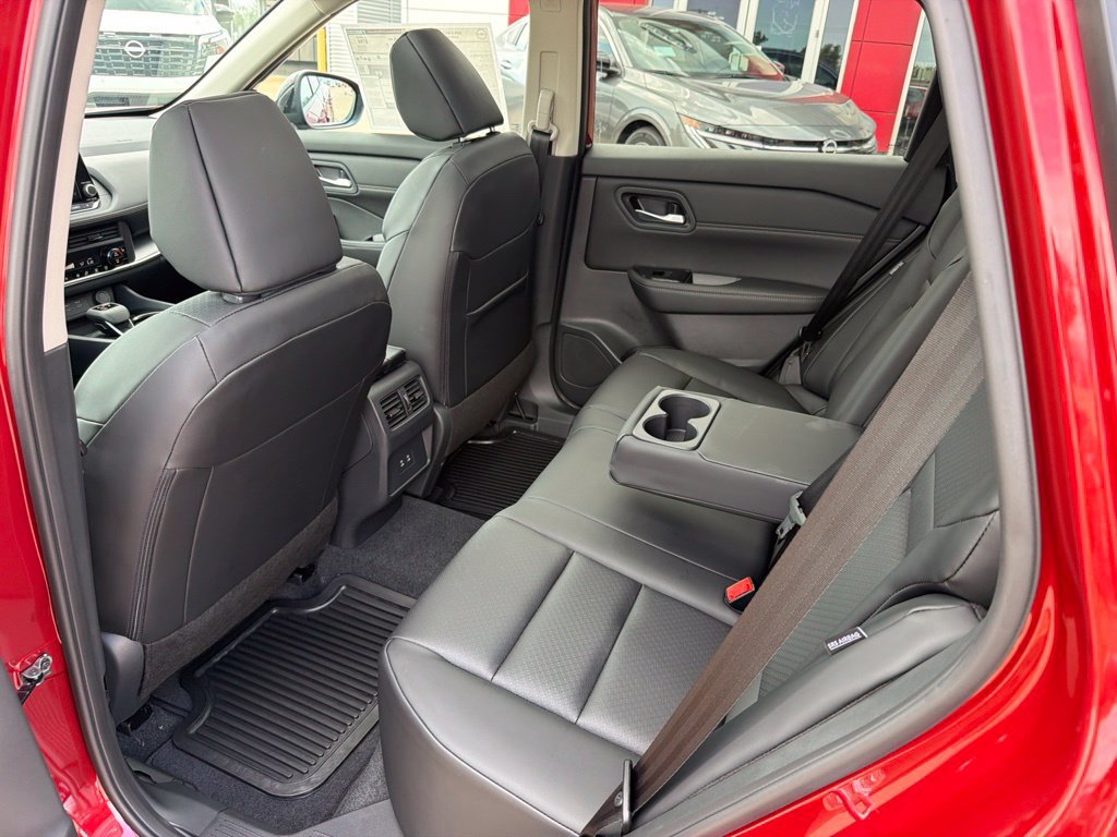 New 2026 Nissan Rogue Dark Armor FWD image 16