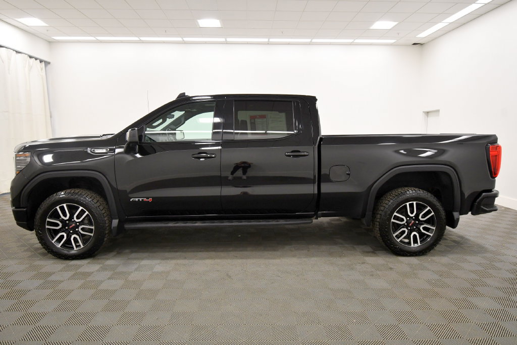 Used 2022 GMC Sierra 1500 AT4 w/ AT4 Premium Package AWD/4WD image 4