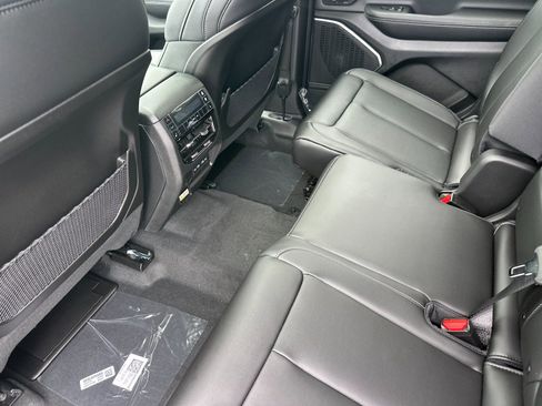 New 2026 Jeep Grand Cherokee L Limited AWD/4WD image 12