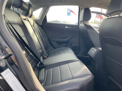 Used 2024 Volkswagen Jetta SE image 16