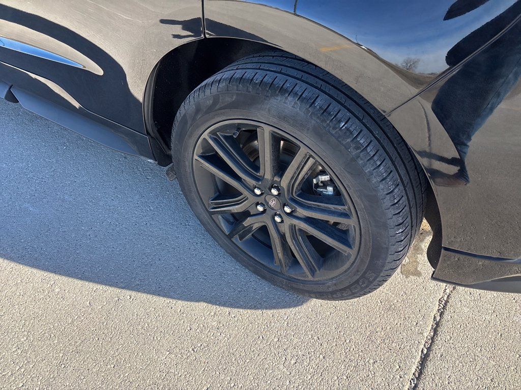Certified 2024 Ford Edge ST-Line AWD/4WD image 9