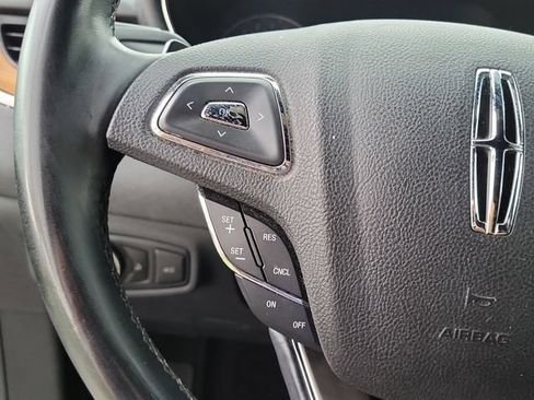 Used 2017 Lincoln MKC Select w/ Select Plus Package FWD image 21