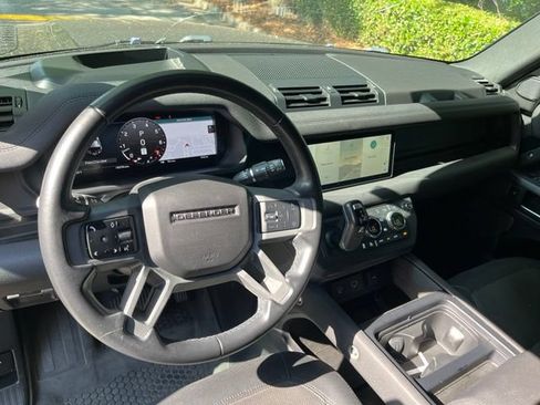 Used 2023 Land Rover Defender 110 X-Dynamic SE AWD/4WD image 6