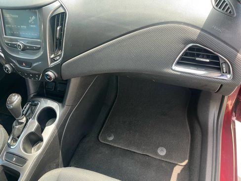 Used 2016 Chevrolet Cruze LT FWD image 34