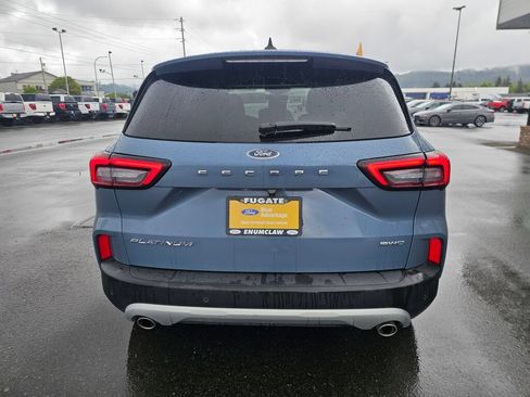 Certified 2025 Ford Escape Platinum AWD/4WD image 8