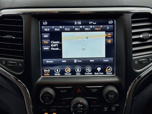 Used 2018 Jeep Grand Cherokee Altitude AWD/4WD image 19