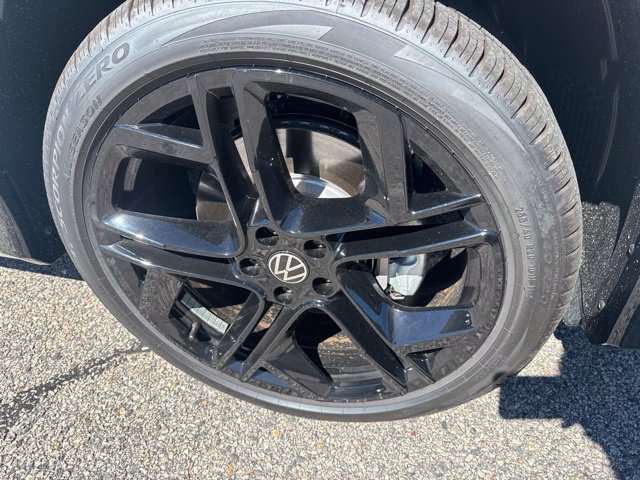 New 2026 Volkswagen Tiguan SE R-Line AWD/4WD image 9