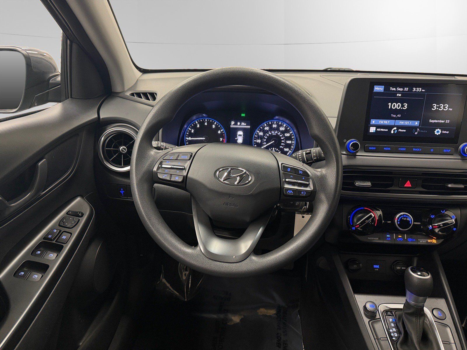 Used 2023 Hyundai Kona SE AWD/4WD image 12