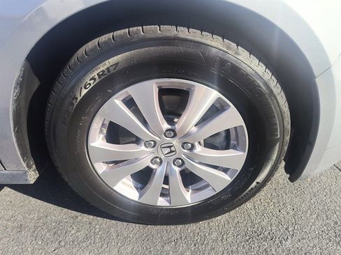 Used 2016 Honda Odyssey SE image 12