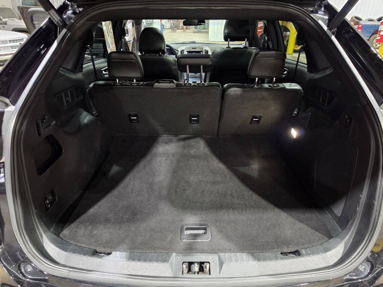 Used 2019 Ford Edge ST w/ Convenience Package AWD/4WD image 29