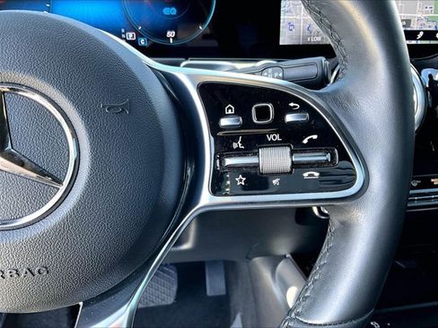 Certified 2023 Mercedes-Benz EQB 300 4MATIC image 21
