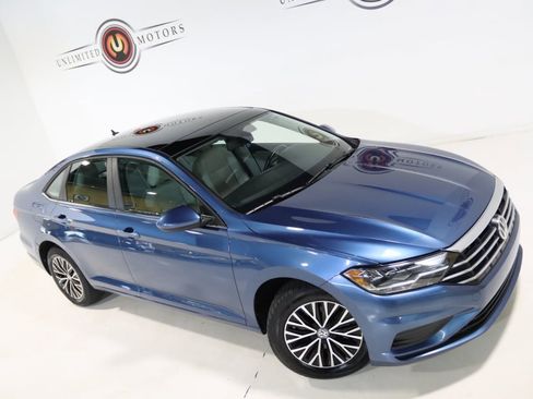 Used 2019 Volkswagen Jetta SE w/ Cold Weather Package image 63