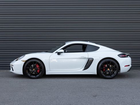 Certified 2019 Porsche 718 Cayman S image 2