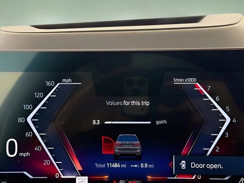 Used 2024 BMW X7 xDrive40i w/ Executive Package image 22