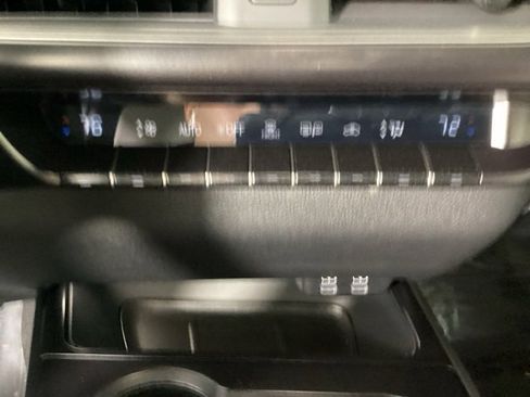 Used 2024 Lexus UX 250h AWD image 23