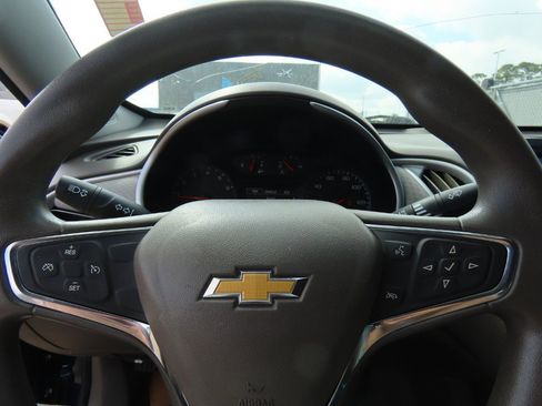 Used 2017 Chevrolet Malibu LS image 27