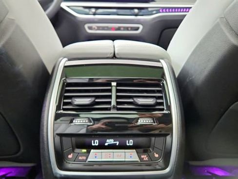 Used 2026 BMW X7 xDrive40i image 42