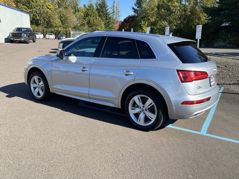 Used 2019 Audi Q5 Premium Plus image 3