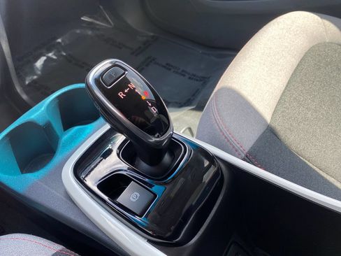 Used 2019 Chevrolet Bolt LT FWD image 21