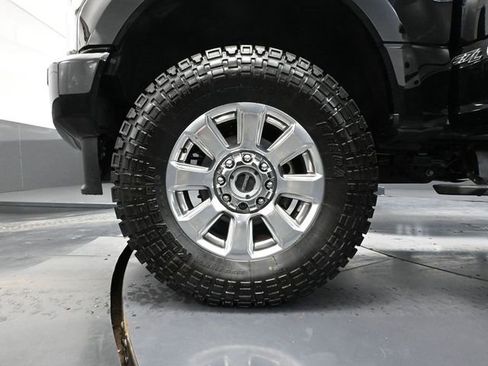 Used 2022 Ford F350 Platinum image 16
