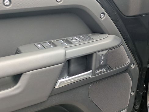 New 2026 Land Rover Defender 110 X-Dynamic SE AWD/4WD image 14