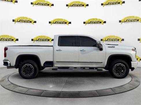 Used 2024 Chevrolet Silverado 2500 High Country w/ Max Trailering Package image 6