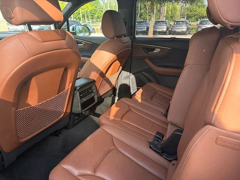 Used 2025 Audi Q7 3.0T Premium Plus w/ Premium Plus Package AWD/4WD image 8