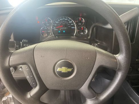 Used 2022 Chevrolet Express 2500 w/ Enhanced Convenience Package RWD image 15