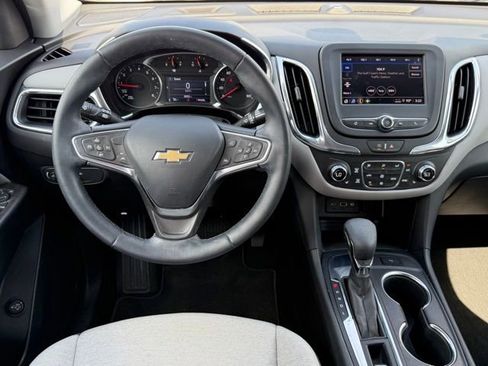 Used 2023 Chevrolet Equinox LT FWD image 18