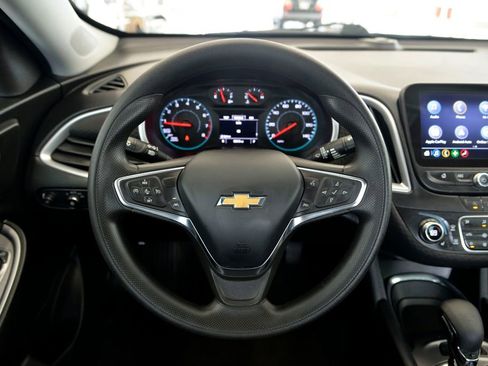 Used 2023 Chevrolet Malibu LT FWD image 18