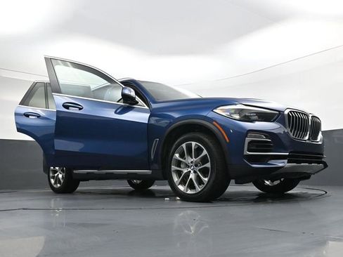 Used 2019 BMW X5 xDrive50i w/ Premium Package 2 image 41